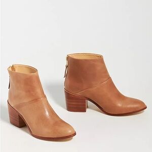 Nisolo Dari leather ankle boots back zipper women’s size 9.5 contemporary modern